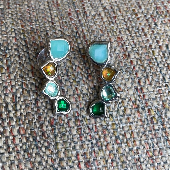 Earring Set - Picture 3 of 7